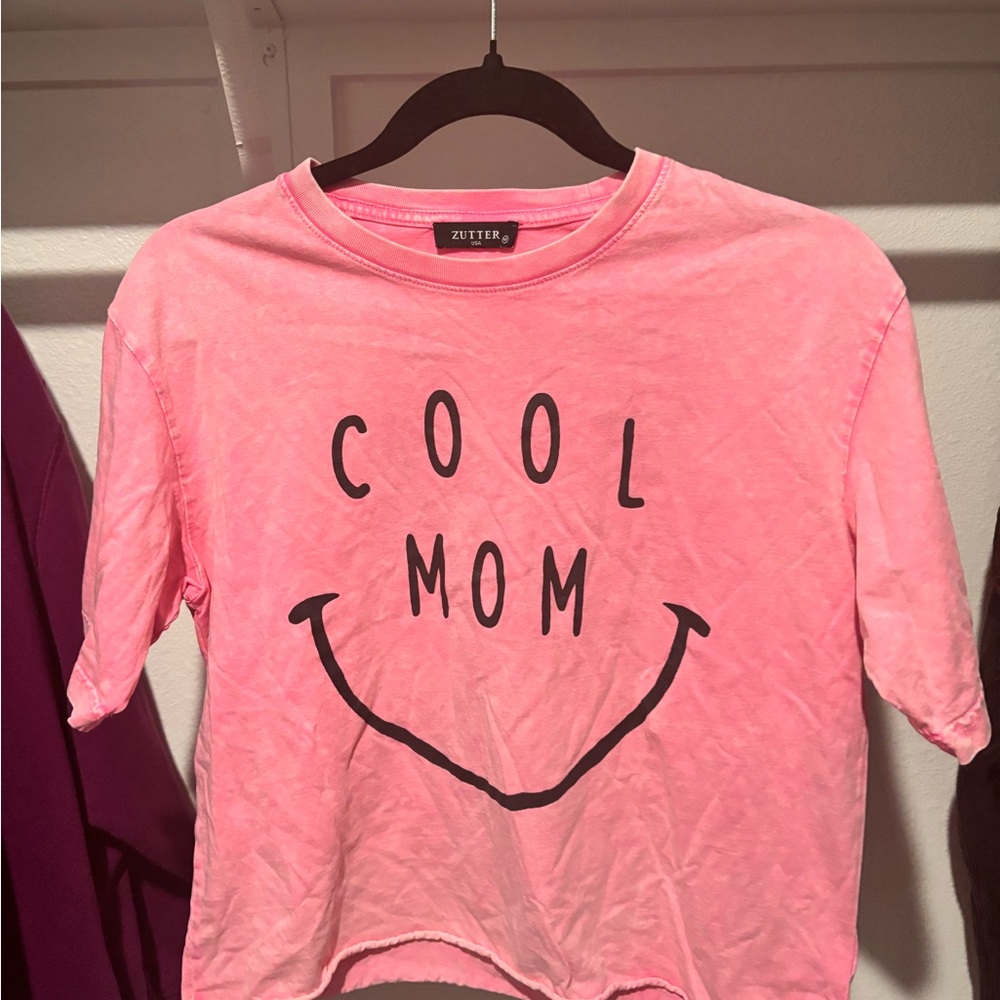 Zutter Pink 'Cool Mom' Short Sleeve Tee